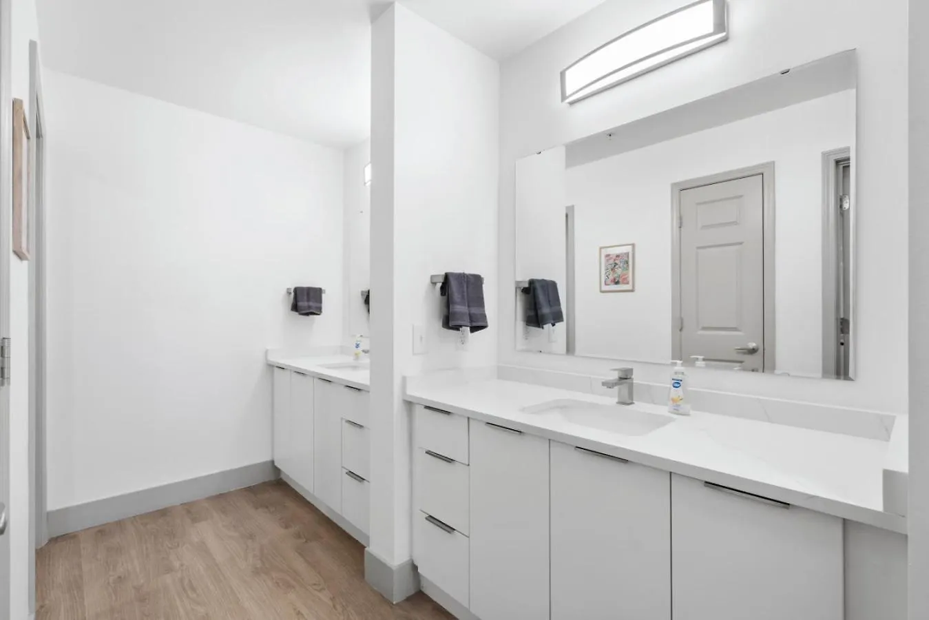 Uptown Luxury - Top Floor King Suite, Free Parking Charlotte